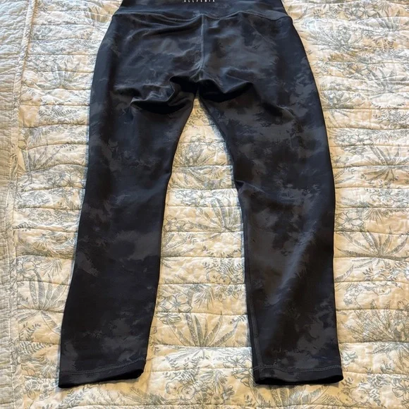 Woman’s All Fenix SZ L Compression High-Rise Black Tie-Dye Leggings - Picture 7 of 11